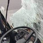 В результате удара пассажирского автобуса о столб на Варшавском шоссе пострадало 7 человек