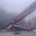 На Ярославском шоссе в Подмосковье прямо на дорогу рухнул самолет