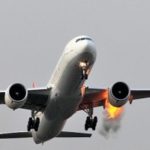 В самолете, летевшем из Доминиканы в Москву, загорелся двигатель