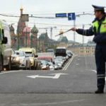 Серьезное ДТП в Москве: рейсовый автобус протаранил несколько машин и врезался в столб