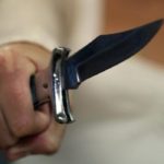 Женщина с ножом устроила потасовку в столичном троллейбусе на Пресне