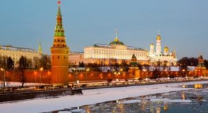 Под лед Москвы-реки на Пресне провалилсь отец и его 12-летняя дочка